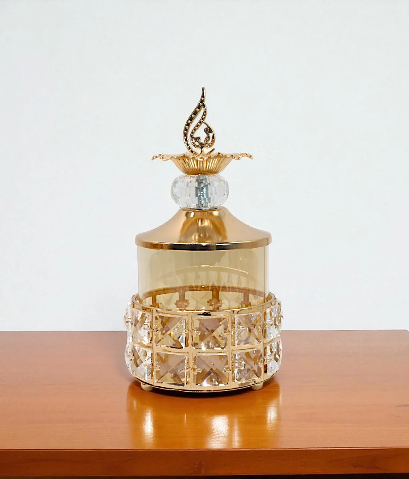 candy jar & lid golden small china "9x4.5"