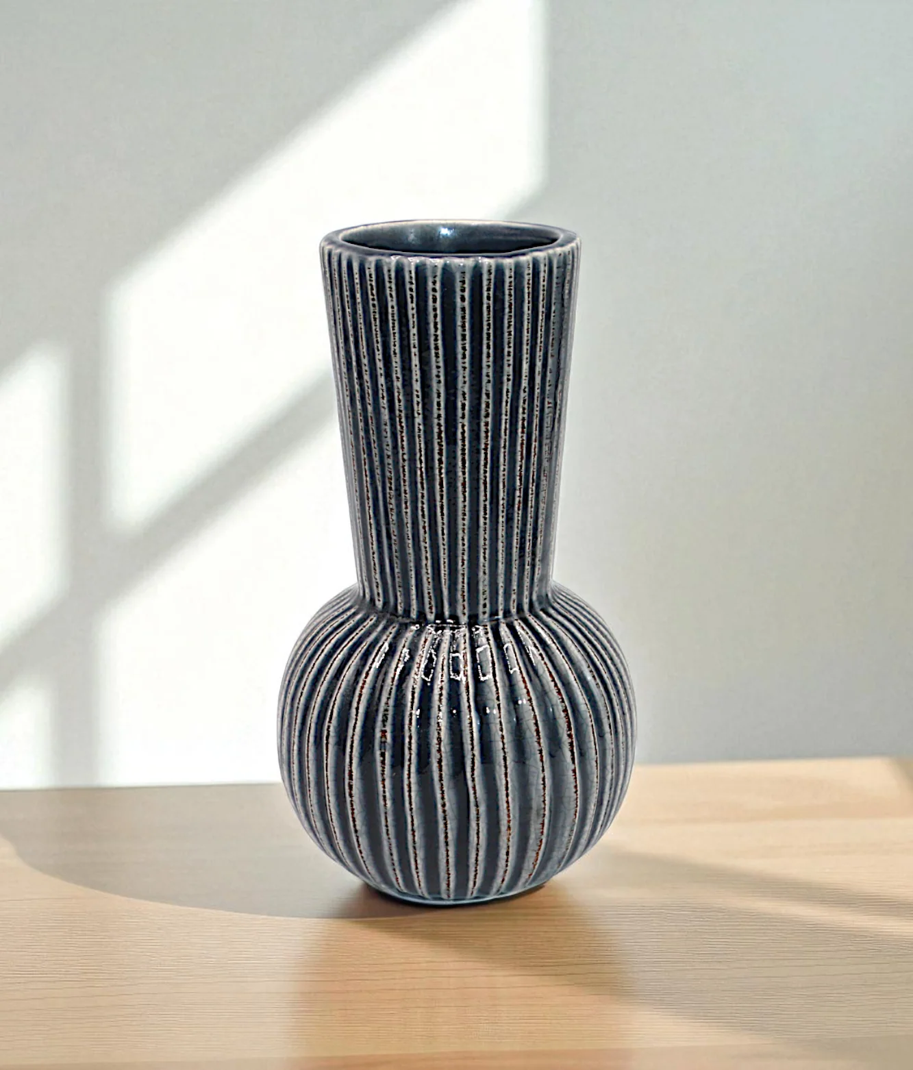 ceramic vase gray with brown lining china "8x3'