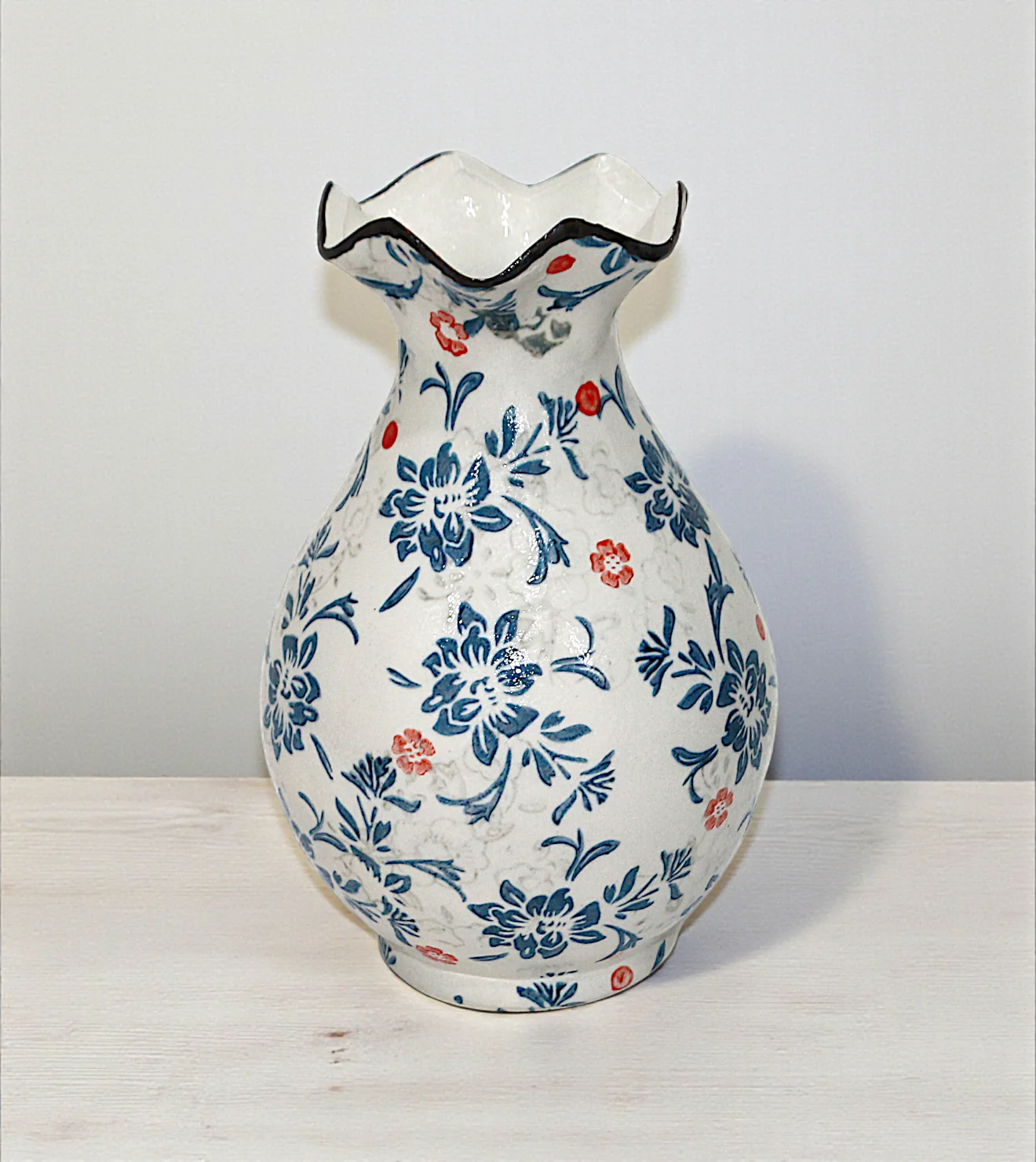 ceramic vase white & blue china 8.5x5.5