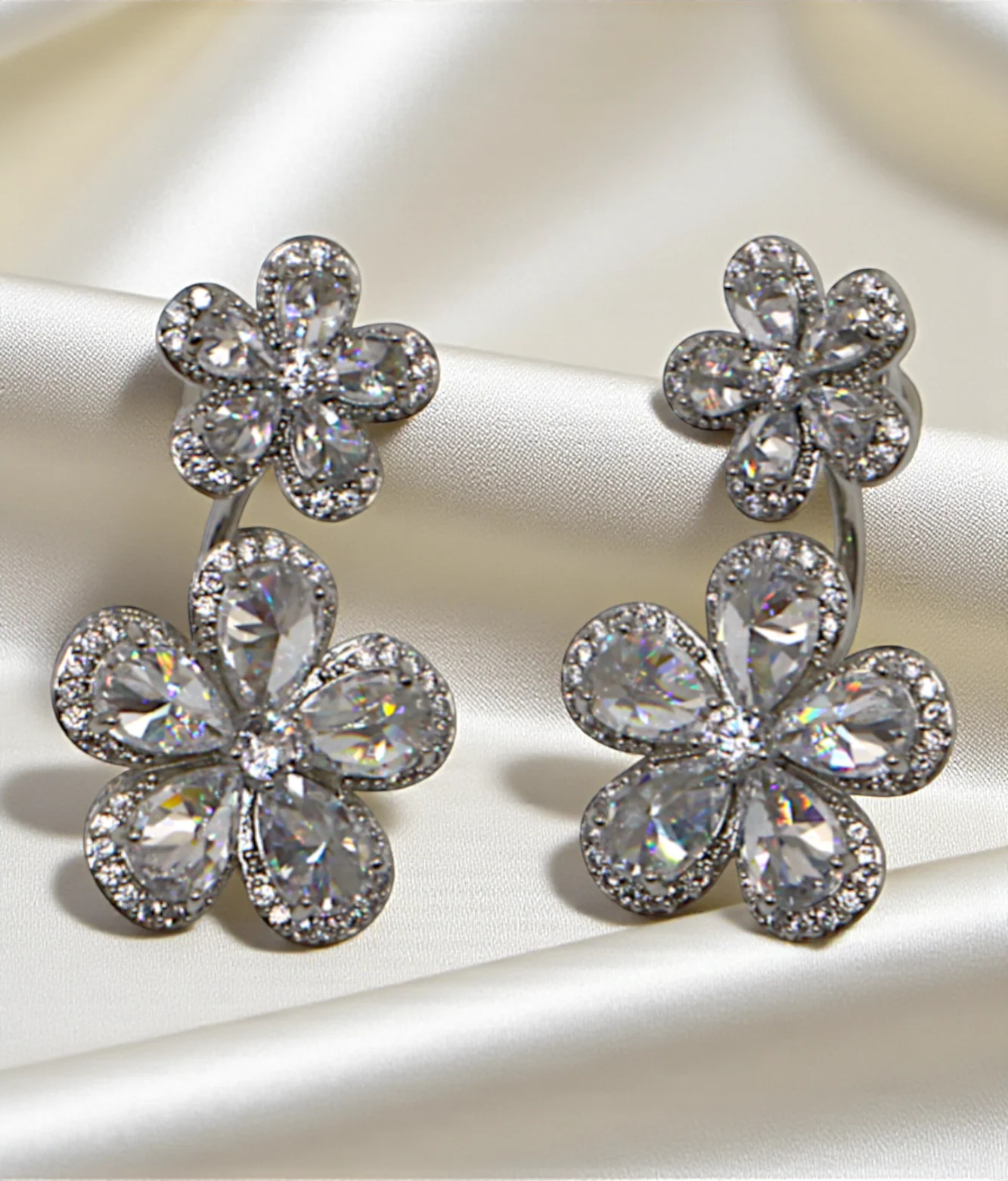 ear ring white flower with diamond stone china