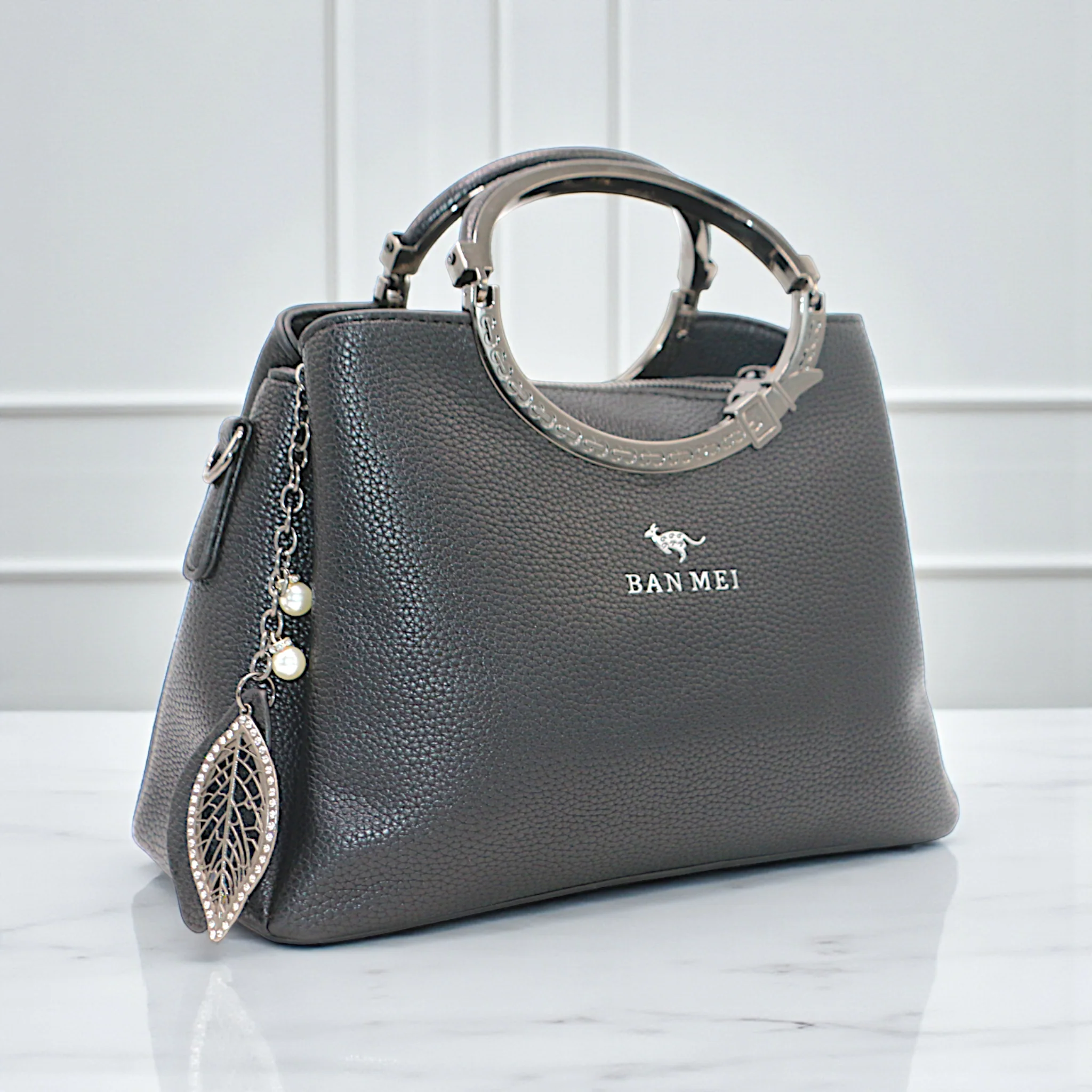 ladies handbag - Image 4