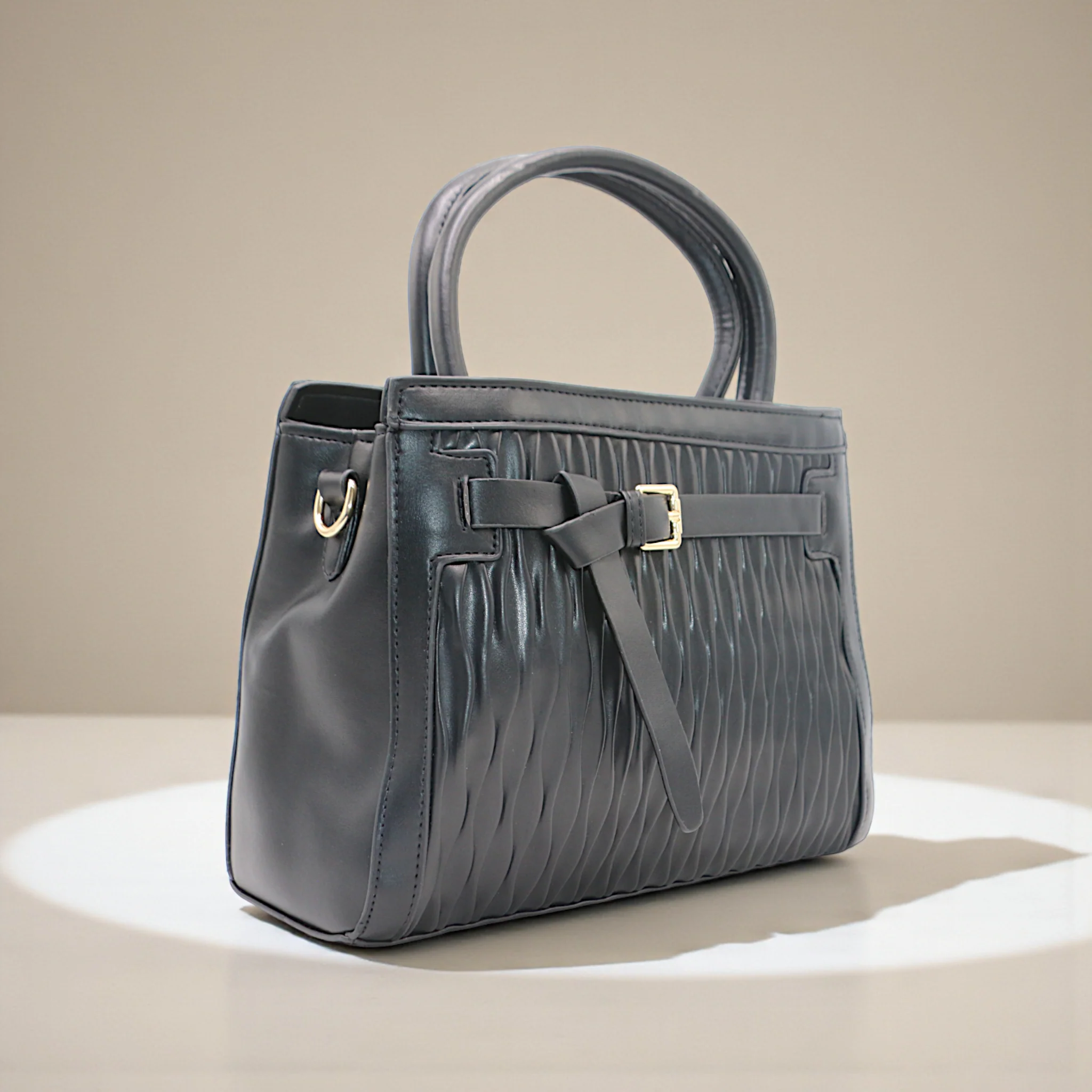 ladies handbag - Image 4
