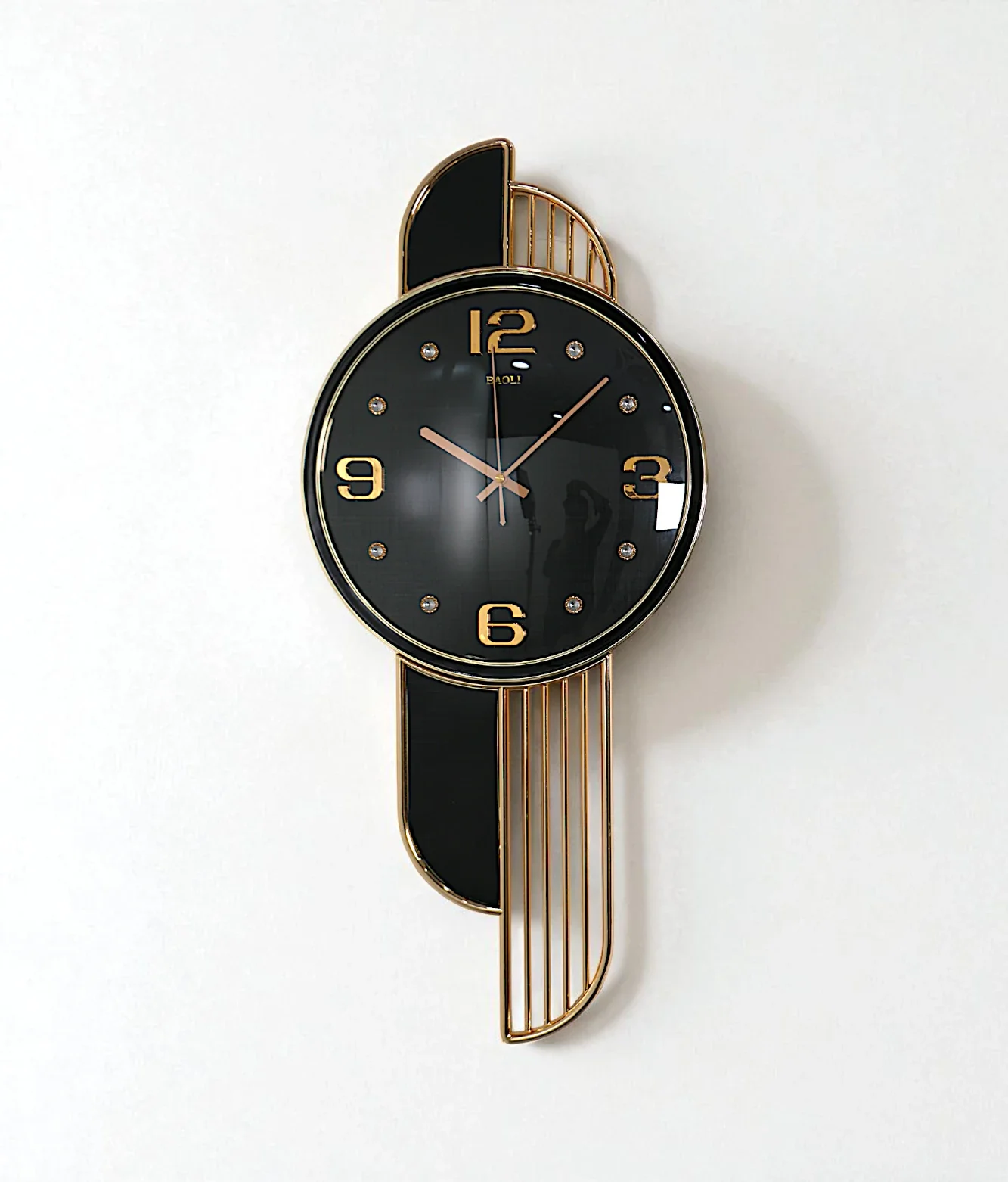 wall clock vertical lines black & golden china "26x25"